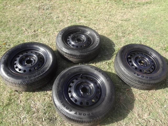 Commodore Stockies New Tyres