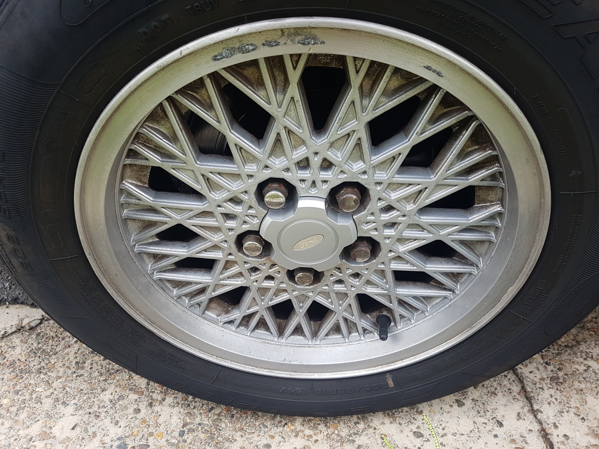 Ford XR To EL 15IN SET of 4. Snowflake MAG Wheels & Tyres. VGC